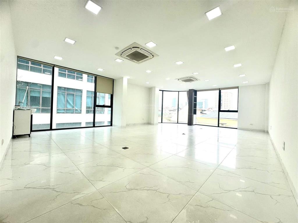 Cho thuê nhà xuân la  lạc long quân. dt 120m2 x 6 tầng mặt tiền 6m, thông sàn, có đh. giá 50tr
