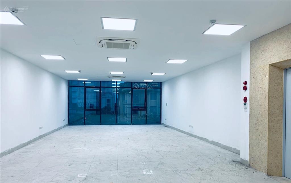 Cho thuê gấp nhà lk mới tinh 90 nguyễn tuân, thanh xuân 100m2 x 6t thang máy thông sàn giá 42tr/th