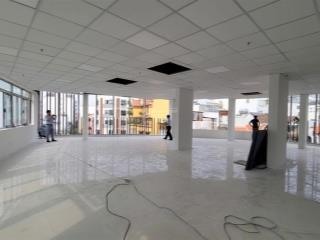 Chính chủ cho thuê mp lê văn lương 300m2, 9 tầng 1 hầm, mt 16m làm văn phòng, ngân hàng, spa giá tt