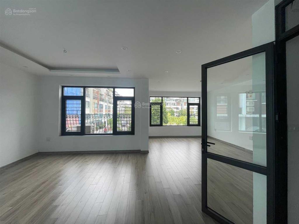 Cho thuê nhanh nhà phố nguyễn thị định  trung hoà dt 70m2 x 6t mt 5m cho làm chdv  có thang máy