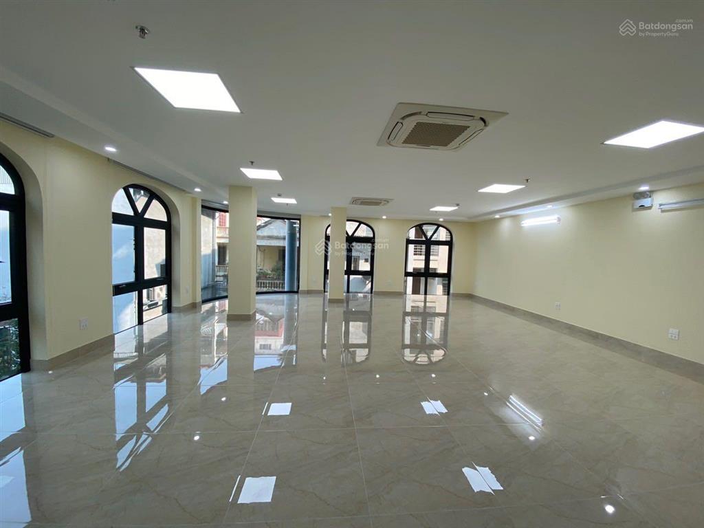 Cho thuê tòa nhà đường trung yên, trung kính, trung hòa. dt 100m2 x 7 tầng, mặt tiền 5m giá 50tr/th