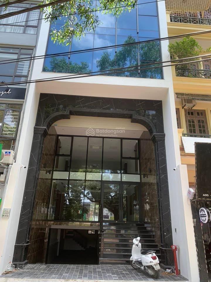 Cho thuê nhà phố hoàng quốc việt  cầu giấy, 70m2 x 7t, 1 tum, mt 6m2. thông sàn, thang máy. 35tr