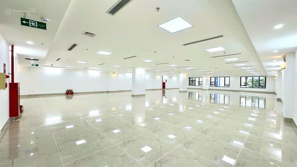 Nhà riêng duy tân mt 10m dt 170m2 x 8 tầng có hầm thông sàn hợp nhiều mô hình giá 145tr