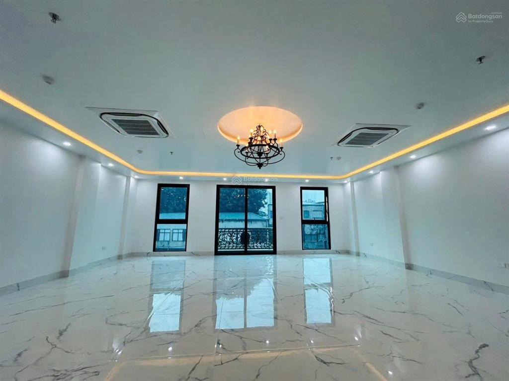 Chính chủ tôi cần cho thuê gấp nhà mới xây xong phố cầu giấy  nguyễn văn huyên, thông sàn toàn bộ