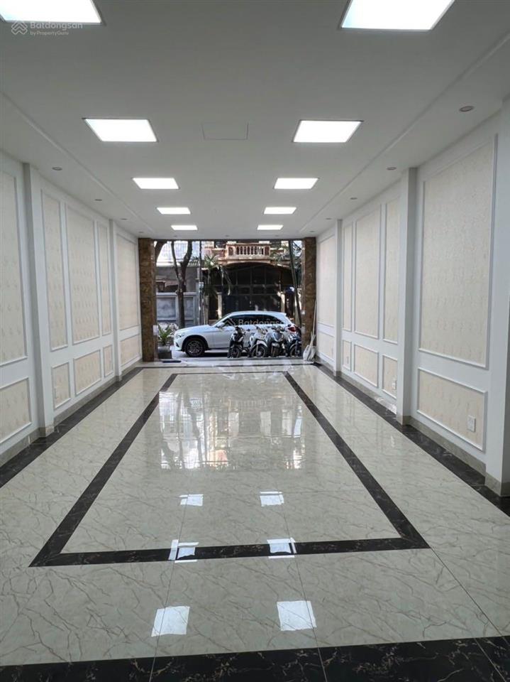 Cho thuê nhà mới tinh dt 80m2 x 7 tầng thang máy, thông sàn phố hoàng quốc việt  cầu giấy