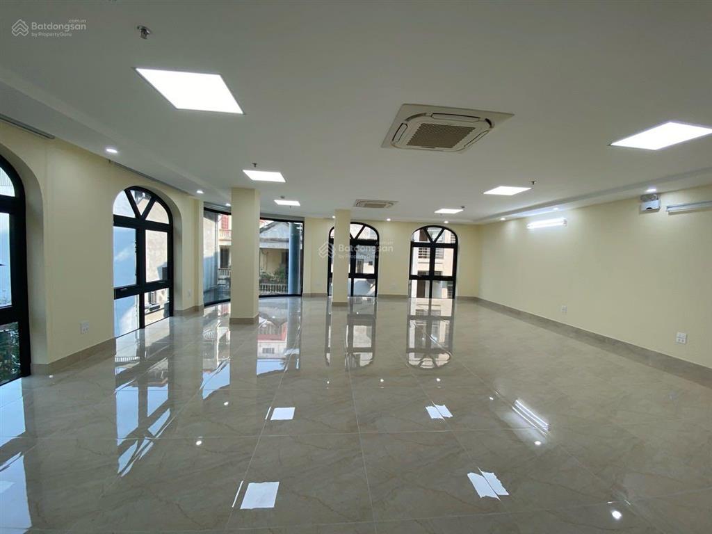 Cho thuê nhà phố võ chí công  tây hồ, 80m2x6t, 2mt, lô góc, thông sàn, thang máy, ôtô đỗ thoải mái