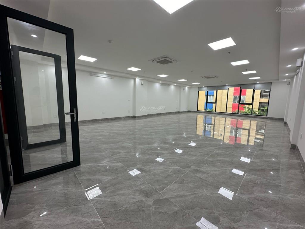 Tôi cho thuê mới xây lk 90 nguyễn tuân căn góc, 2 mặt tiền 115m2 x 5 tầng thang máy thông sàn 53tr