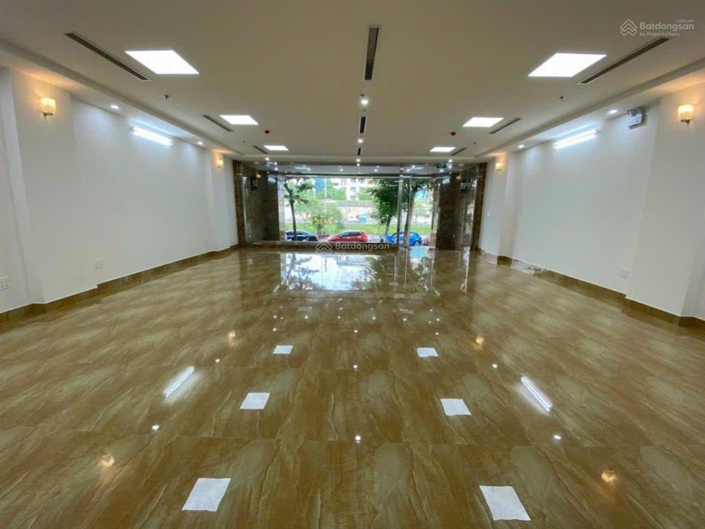 Cho thuê nhà nguyễn chánh, dt 120m2, 6 tầng, mt 6m, thông sàn, thang máy, nhà mới