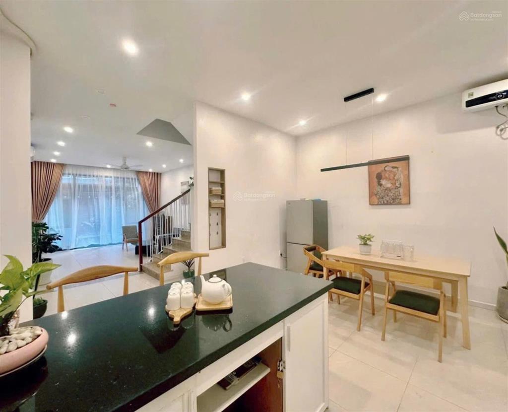 Bán nhà đẹp 4 tầng an thượng, cách biển mỹ khê 300m, [dt 60m2, 5 phòng khép kín]