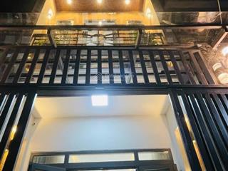 Chủ cần tiền bán nhà dt 42m2 giá tt2t580 hxh nguyễn thiện thuật q3, gần đại học khtn.  0932 970 ***