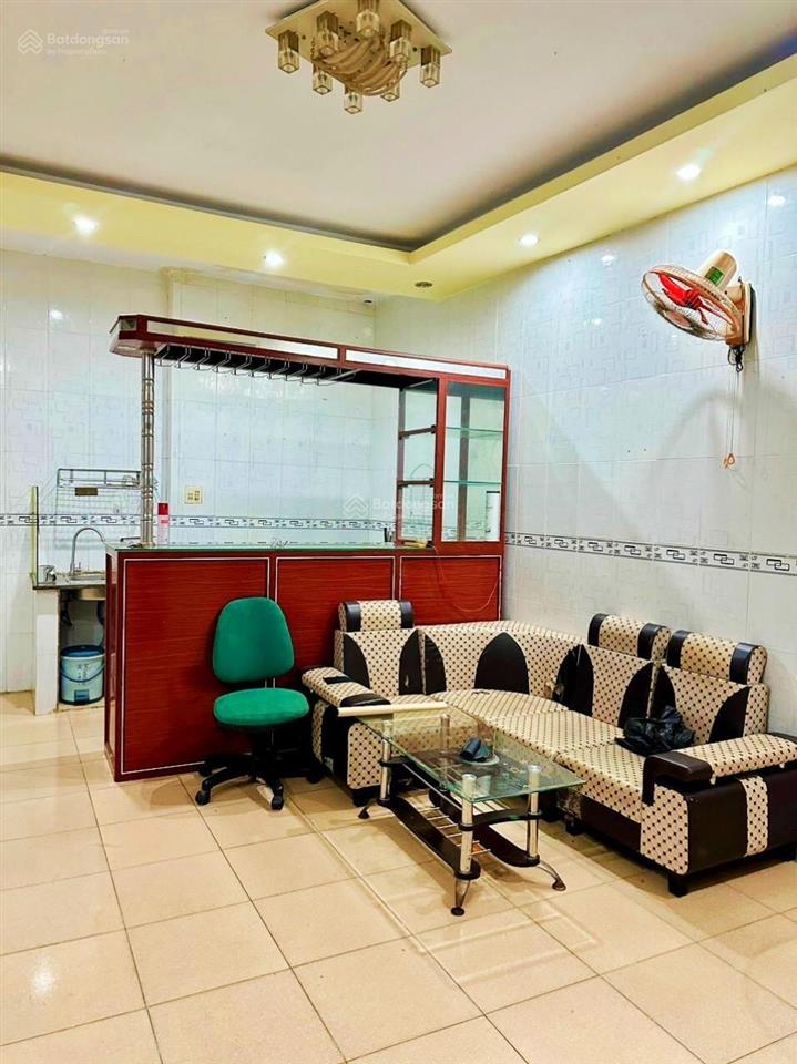 (nhà 2 tầng hẻm hùng vương), cần chủ mới