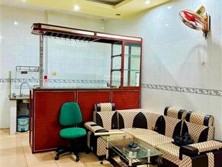 (nhà 2 tầng  hẻm hùng vương), cần chủ mới