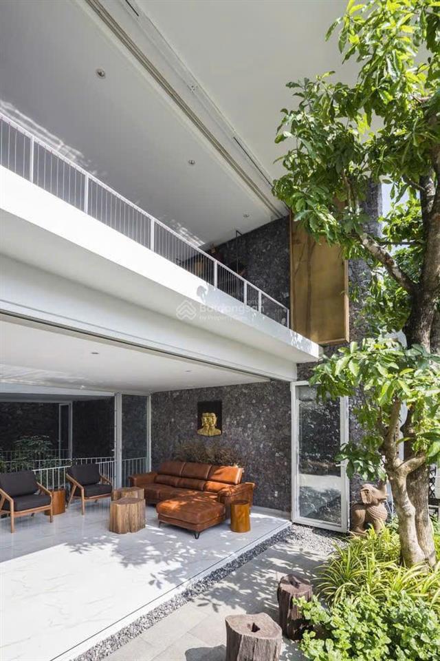 Nhà 3 tầng mặt tiền trần quý cáp, mới và hiện đại * cách biển trần phú 1km * giá 20 tỷ