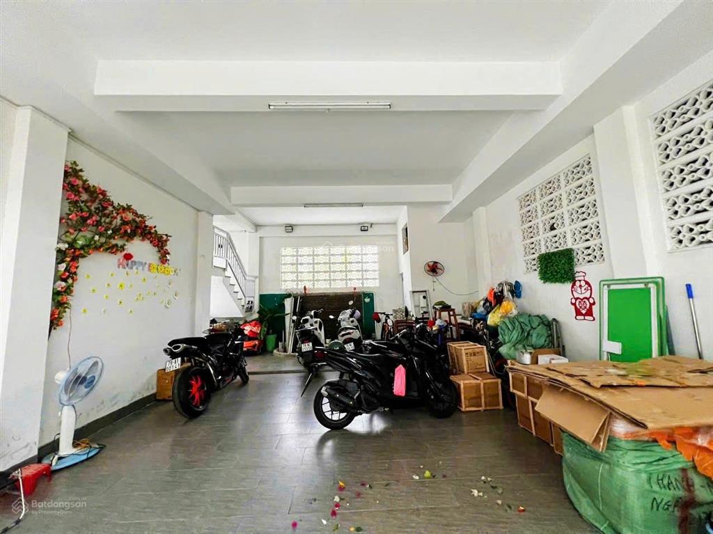 Nhà 2 mặt tiền  hẻm ô tô nguyễn khắc viện * cách biển 300m
