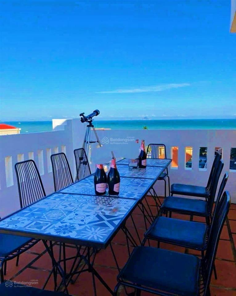 Hotel 7 tầng pasteur, view biển khá đẹp ra biển trần phú 189m giá 20 tỷ