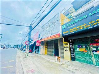 Nhà 3 tầng đường 2/4, bên kia là đường tới champa island cách biển trần phú 700m giá 9,5 tỷ