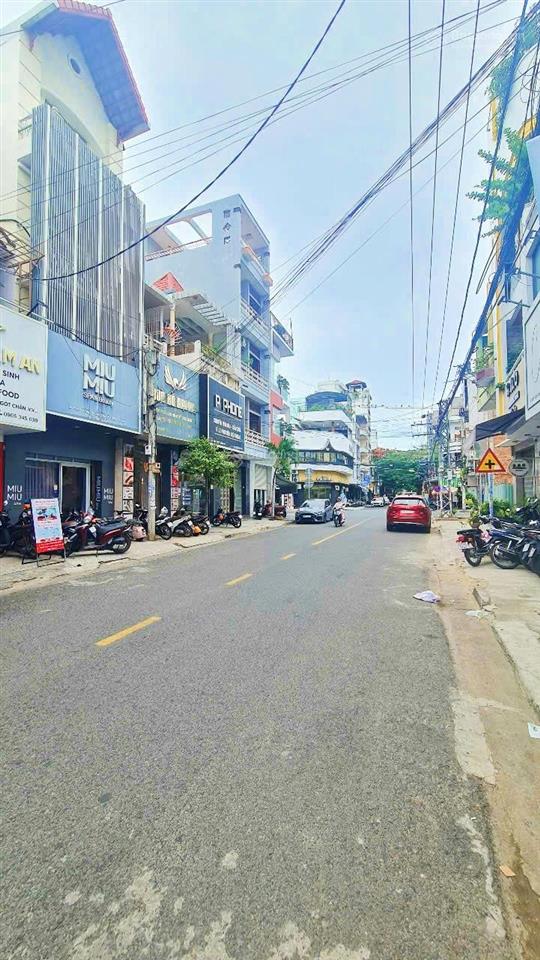Nhà 2 tầng mặt tiền bạch đằng, góc 2 mặt thoáng * sát ngô gia tự * giá 25 tỷ
