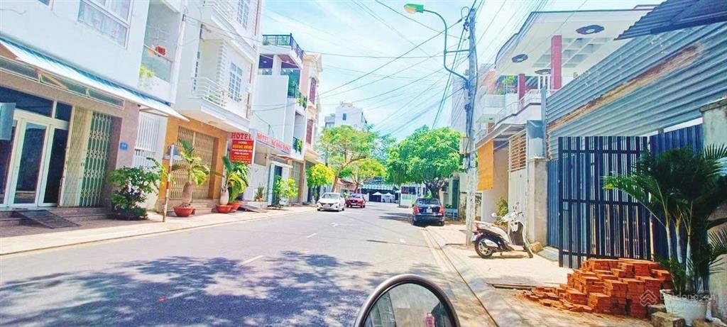 Lô góc 2 mặt tiền nguyễn biểu, gần scenia bay