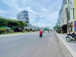 Mặt tiền đường 2/4, gần bến xe phía bắc * cách biển 1,5km