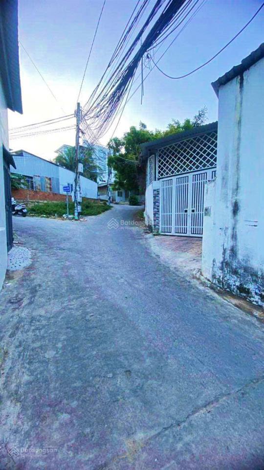 Nhà nguyễn khắc viện ô tô quay đầu * cách biển hòn chồng 300m giá 5,9 tỷ