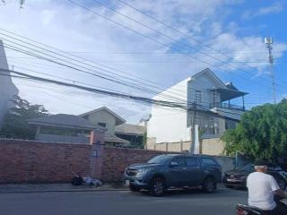 [ mặt tiền đặng tất  ngang 20m ]  cách biển hòn chồng  250m   giá  120tr/m²