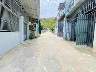 [ nguyễn đức thuận  hẻm ô tô giá đầu tư ] *cách biển hòn chồng  2,6km *  giá  2,3 tỷ