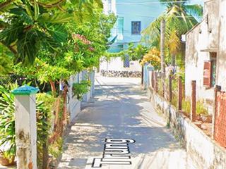Mặt tiền hoà trung, khá gần nguyễn chích, cách biển hòn chồng 1,6km, giá 2,8 tỷ