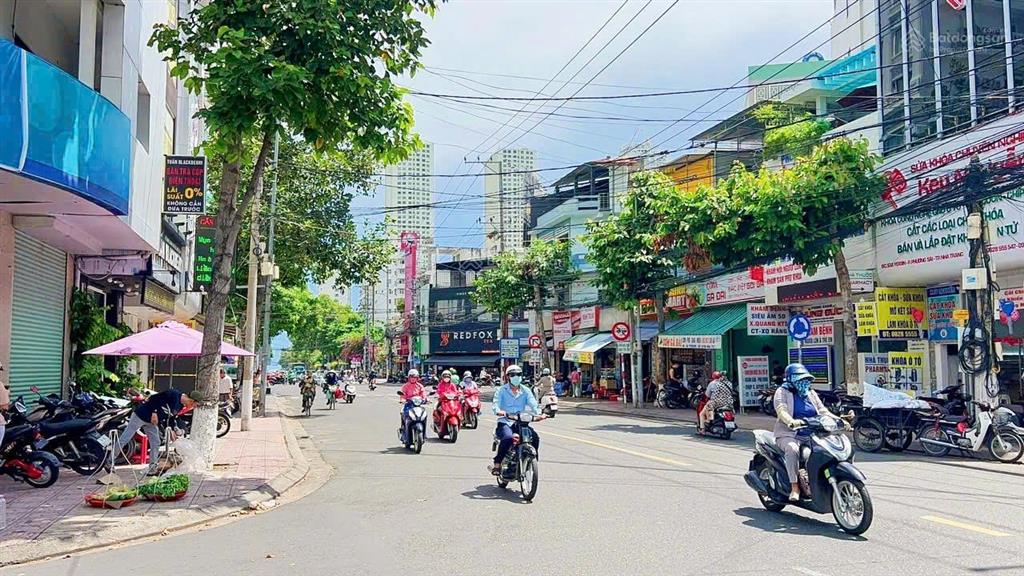 Mặt tiền yersin tttp nha trang, siêu đắc địa, cách biển trần phú 650m