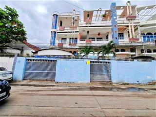 Nhà 3 tầng mặt tiền mặt tiền ngô đến, ngang 10m * cách 2/4 150m  giá 70tr/m2