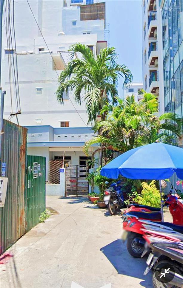 Nhà quân trấn, hùng vương, cách biển trần phú 190m, hẻm ba gác cách đường ô tô 15m. giá 6 tỷ
