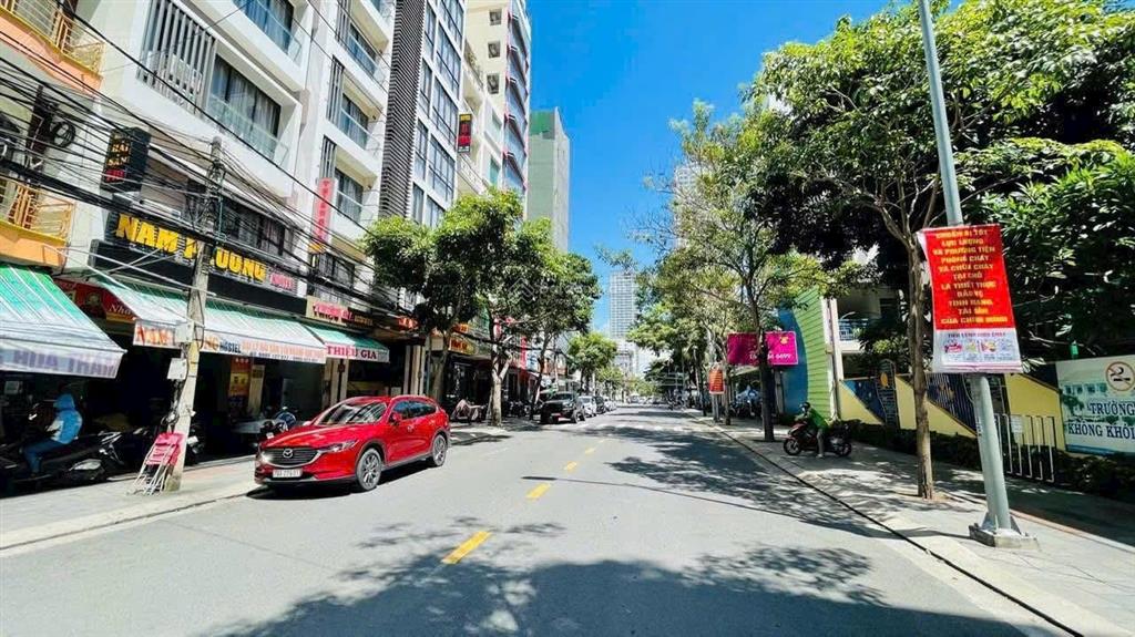 Khách sạn 6,5 tầng hoàng hoa thám, siêu mê, ra biển trần phú 250m, giá 20,5 tỷ