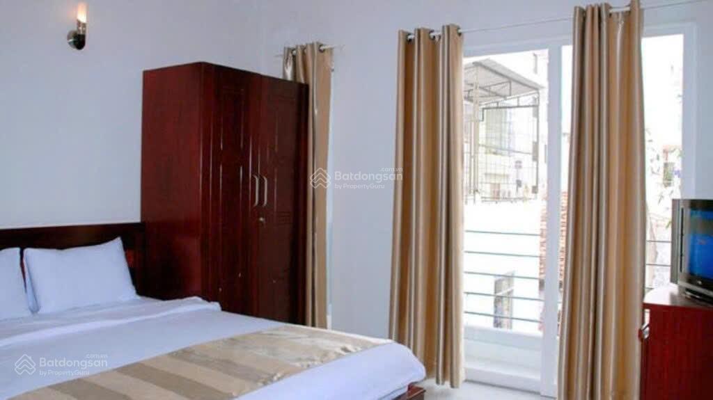 Khách sạn 3 tầng, mini hẻm nguyễn thiện thuật, giá mềm  ra biển trần phú 290m giá 15,5 tỷ