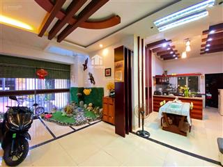 Khách sạn 3 tầng, mini hẻm nguyễn thiện thuật, giá mềm  ra biển trần phú 290m giá 15,5 tỷ