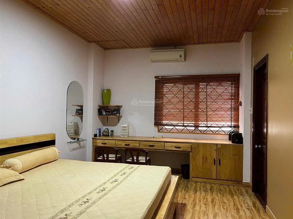 Biệt thự thoại ngọc hầu, sát trường cao đẳng du lịch nha trang cách biển hòn chồng 900m, 20,5 tỷ