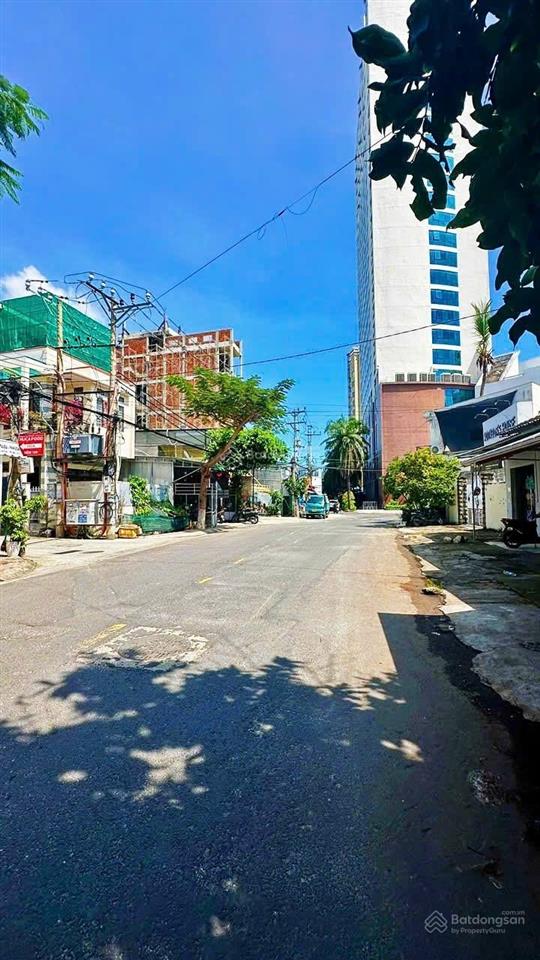 2 mặt tiền dương hiến quyền, ngang gần 6,8m * giáp mường thanh ba làng * giá 22,5 tỷ