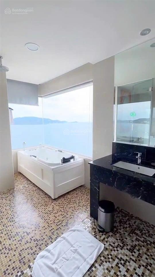 Căn hộ havana , view quảng trường trần phú  ngắm pháo hoa siêu mê trực diện biển, giá  4,050 tỷ
