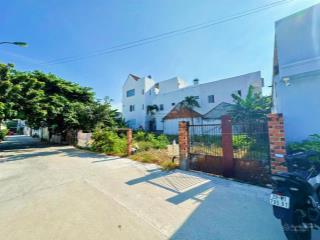 Mặt tiền đường số 4, gần chợ ba làng * cách biển 300m * giá 75tr/m²