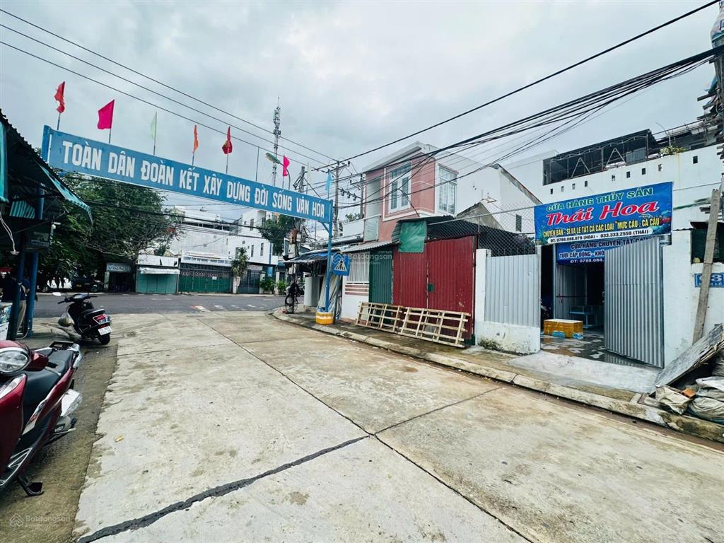 Mặt tiền đinh lễ ngang 9,2m sát đường phùng hưng. giá 14 tỷ