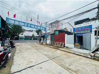 Mặt tiền đinh lễ ngang 9,2m sát đường phùng hưng.  giá 14 tỷ.