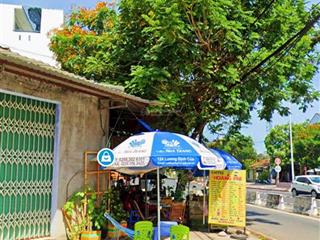 Góc 2 mặt tiền, đường nguyễn tất thành  cách diamond bay  500m ]  giá 9,3 tỷ.