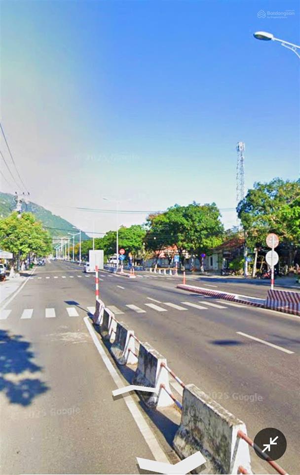 Góc 2 mặt tiền, đường nguyễn tất thành, cách diamond bay 500m, giá 9,5 tỷ