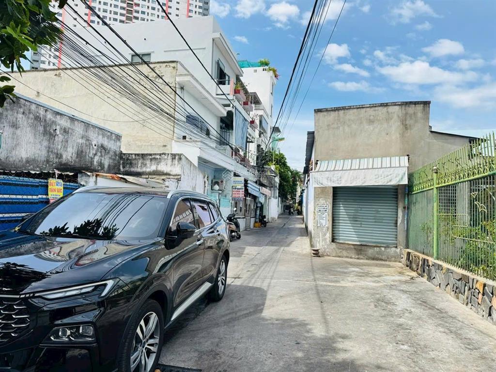 Đoàn trần nghiệp  ngang 8m * hẻm ô tô quay đầu vi vu