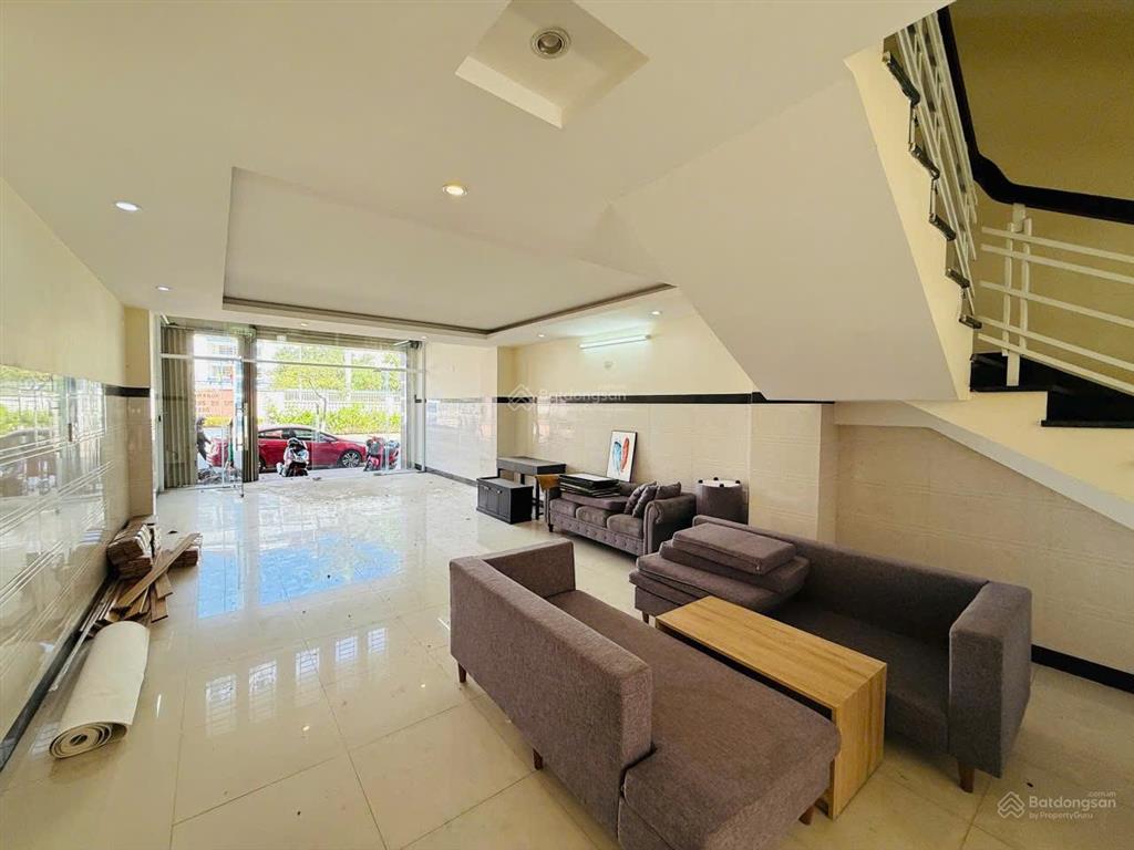 Nhà 4 tầng mặt tiền điện biên phủ, cách biển hòn chồng 1,2km. giá 13,3 tỷ