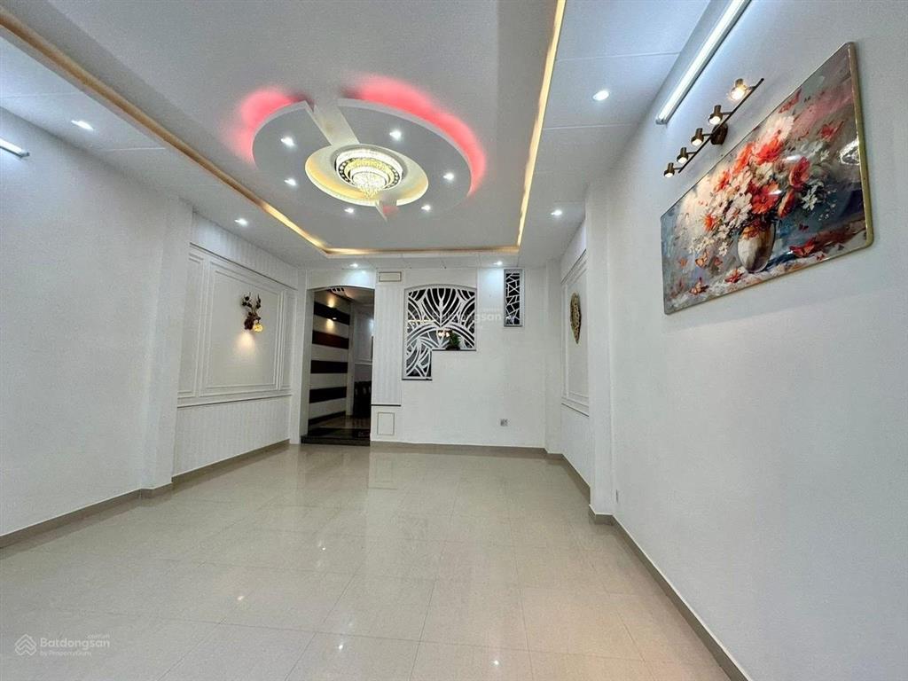 Nhà 3 tầng trần thị tính  ô tô vi vu giá 8,5 tỷ