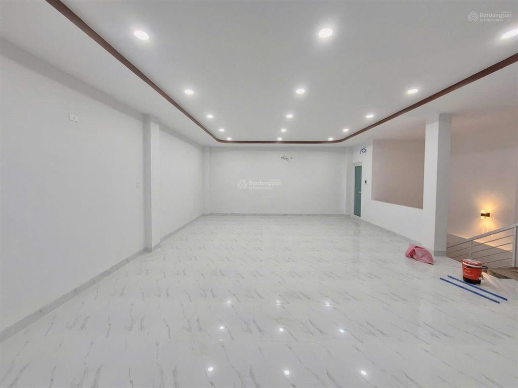 Toà nhà 3 tầng, góc 2 mặt tiền đối diện chung cư ph võ thị sáu, sát đường trường sơn giá 10,5 tỷ