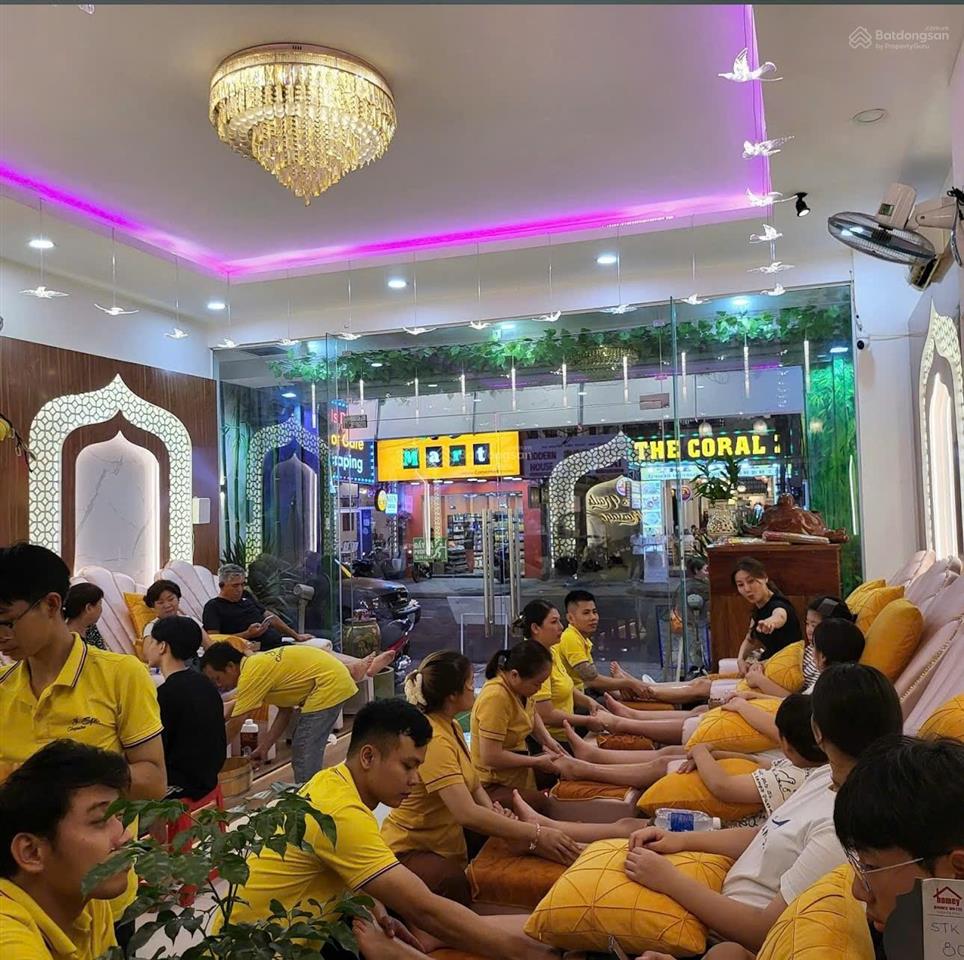 Khách sạn nguyễn thiện thuật, 2 mặt tiền, đang kinh doanh cách biển trần phú 350m giá 59 tỷ