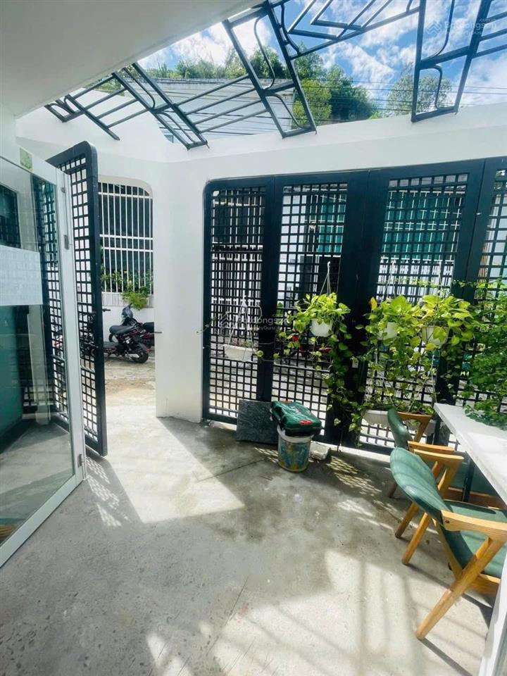 Nhà 1,5 tầng new 100% , 3 mặt tiền dương vân nga hẻm ô tô * cách đường 2/4 600m. giá 3,5 tỷ