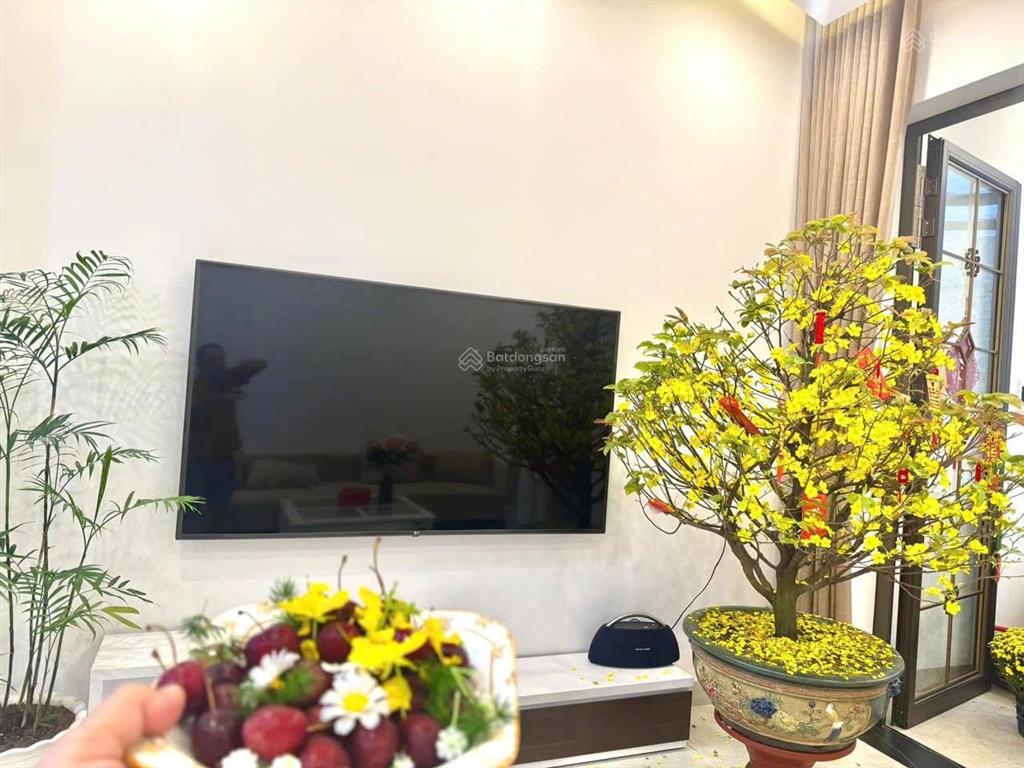 [ toà căn hộ 5 tầng  hẻm hùng vương ] * cách biển trần phú  280m *  giá  26 tỷ