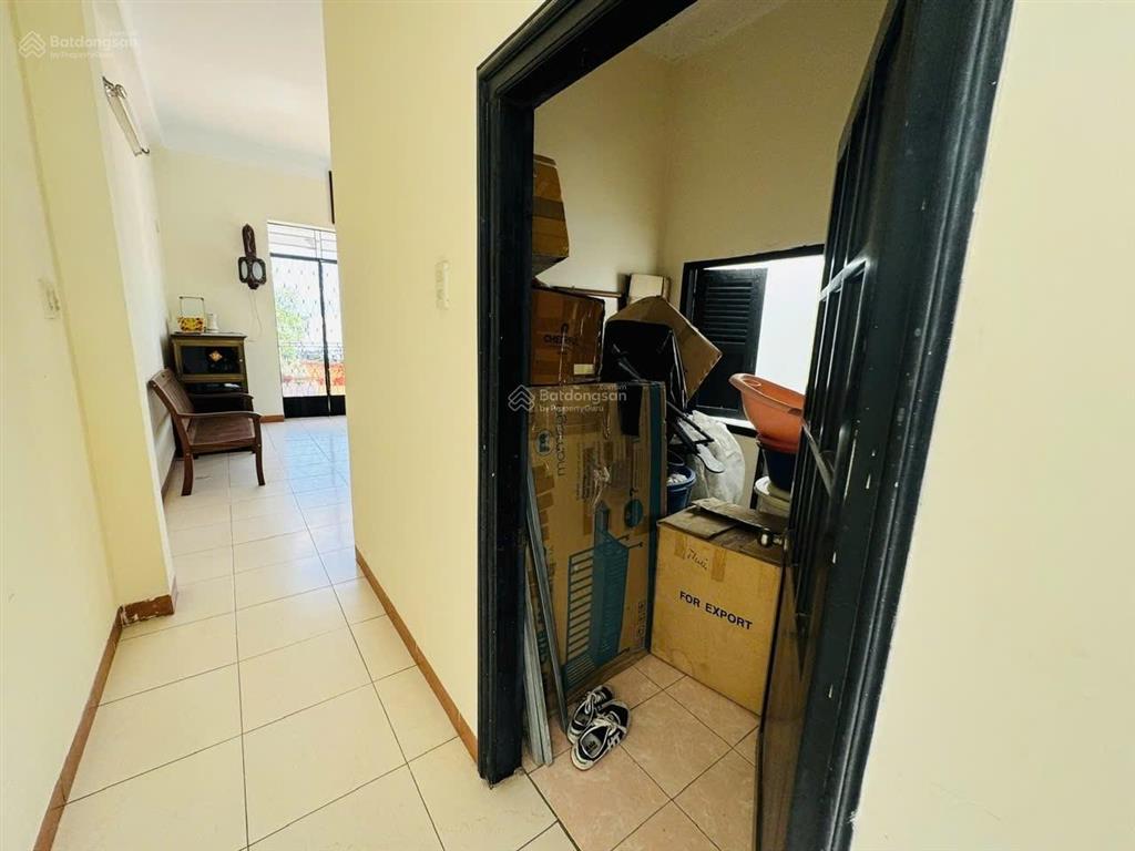 Nhà 4 tầng thống nhất, vị trí sầm uất kinh doanh tốt. giá 18,6 tỷ