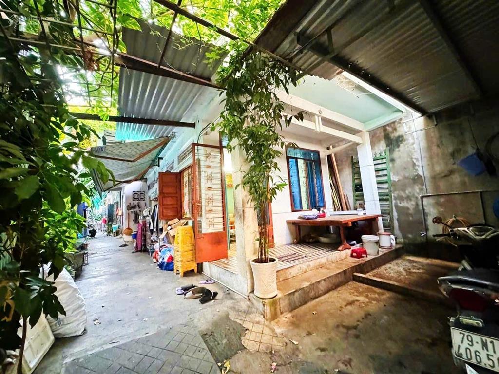 243,7m² nhà mặt tiền bắc sơn, đang kinh doanh ok (cách biển hòn chồng 600m) giá 110tr/m²
